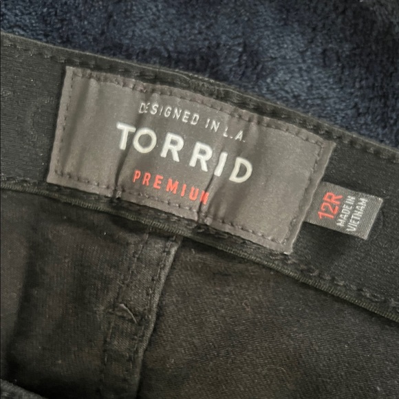 Torrid High Rise Black Women's Jeans - Picture 3 of 4